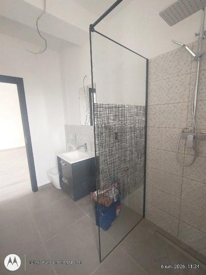 Garsonieră decomandată în Vest