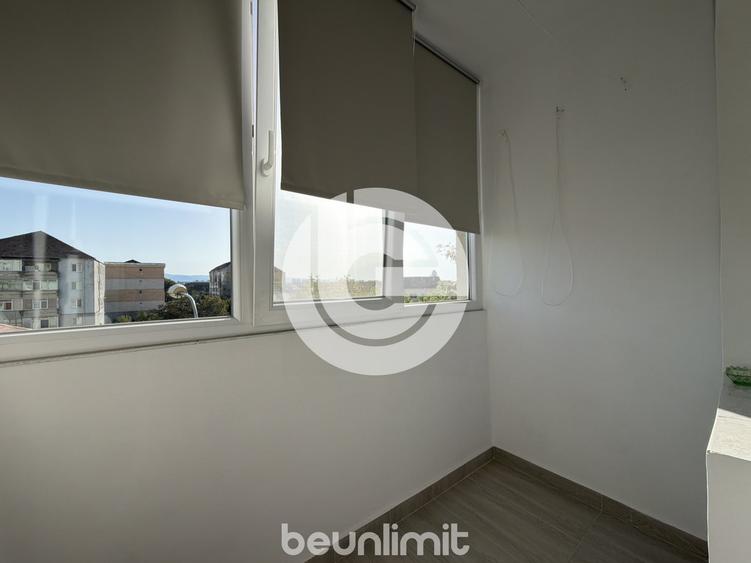 Apartament cu 3 camere decomandat, mobilat în Vasile Aaron