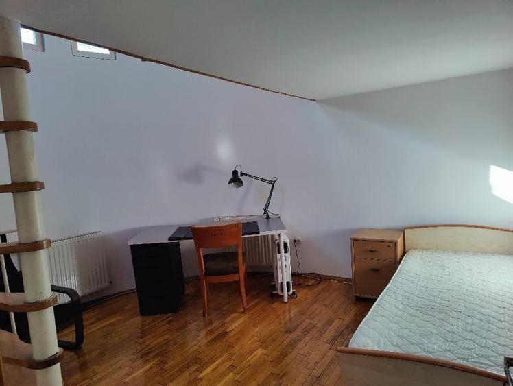 Apartament cu 3 camere decomandat în Primăverii
