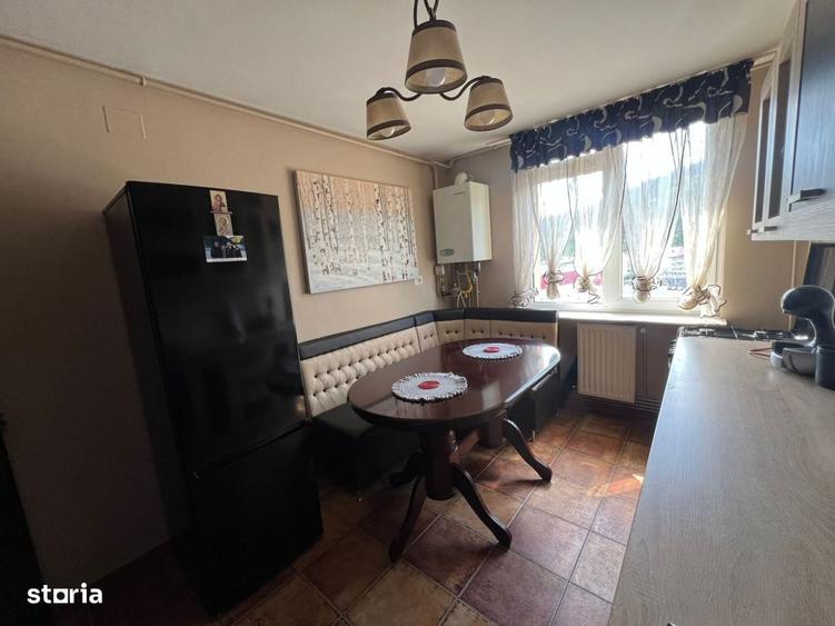 Apartament cu 3 camere în Dărmănești