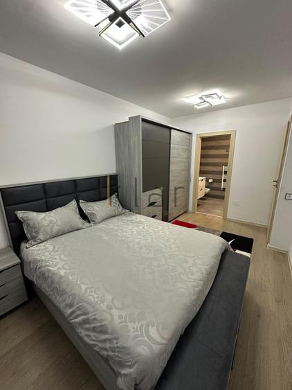Apartament cu 3 camere semidecomandat în Sopor