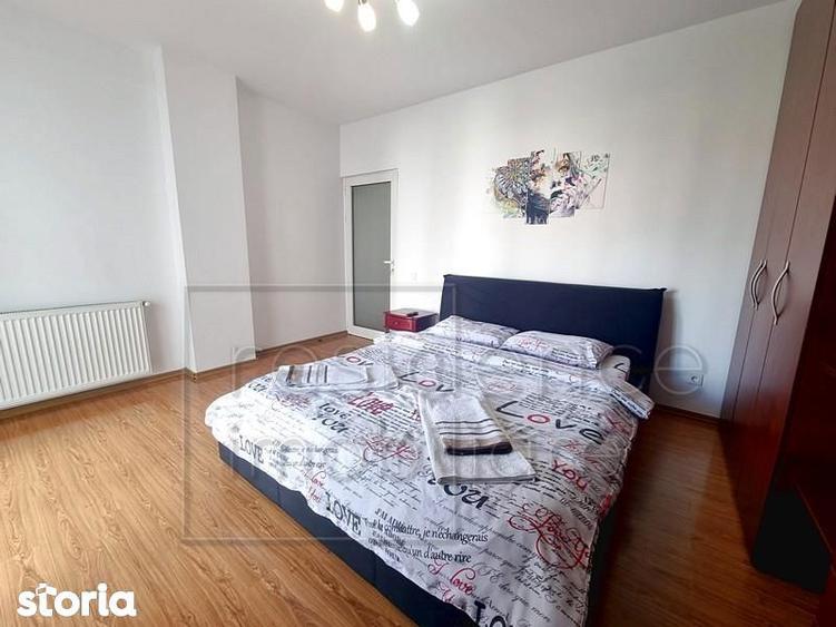 Apartament cu 3 camere semidecomandat, mobilat în Central
