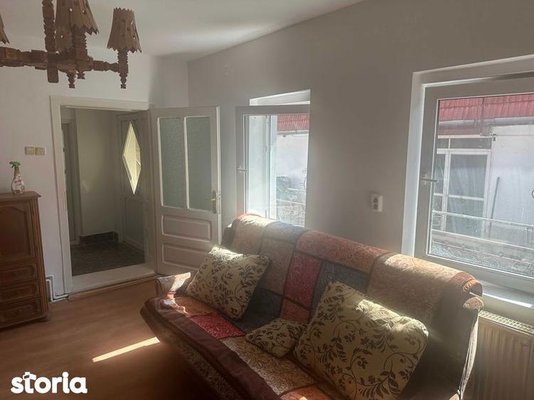 Casă cu 4 camere cu Teren 1144 Mp în Glodeni