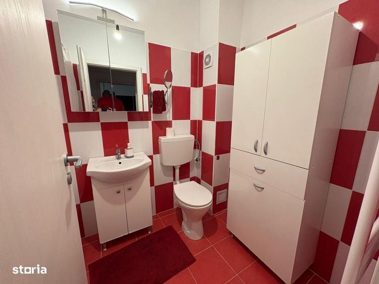 Apartament cu 2 camere semidecomandat în Metalurgiei