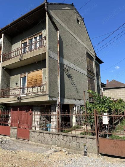 Casă cu 3 camere în Salonta