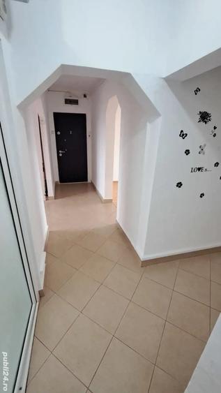 Apartament cu 3 camere decomandat în Calea Galați