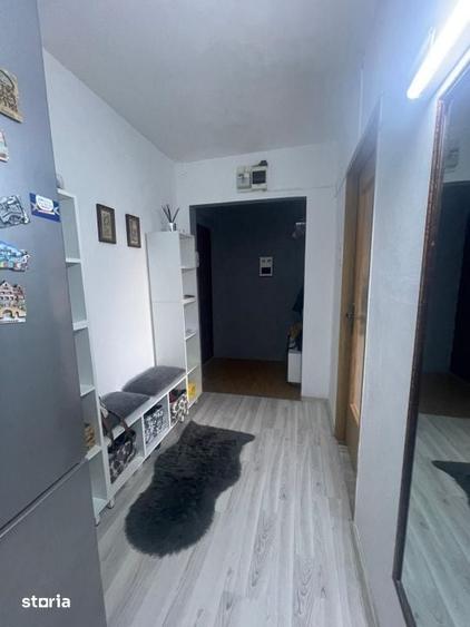 Apartament cu 3 camere în 1 Mai