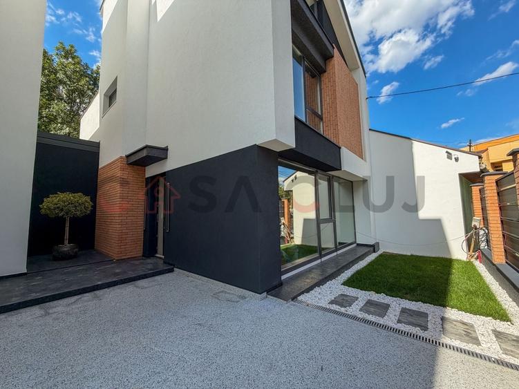 Duplex cu 4 camere cu Canalizare în Mănăștur