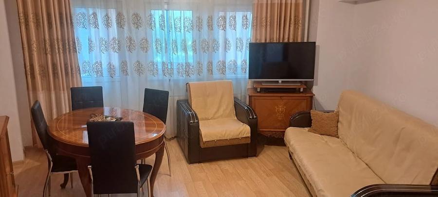 Apartament cu 3 camere decomandat în Crângași