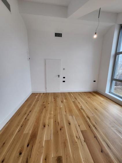 Duplex cu 5 camere cu Teren 450 Mp în Pipera