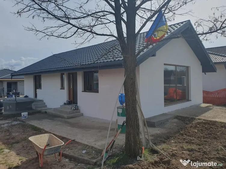 Casă cu 2 camere cu Teren 600 Mp în Tăuții-Măgherăuș
