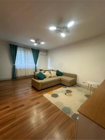 Apartament cu 2 camere semidecomandat în Vatra Luminoasă