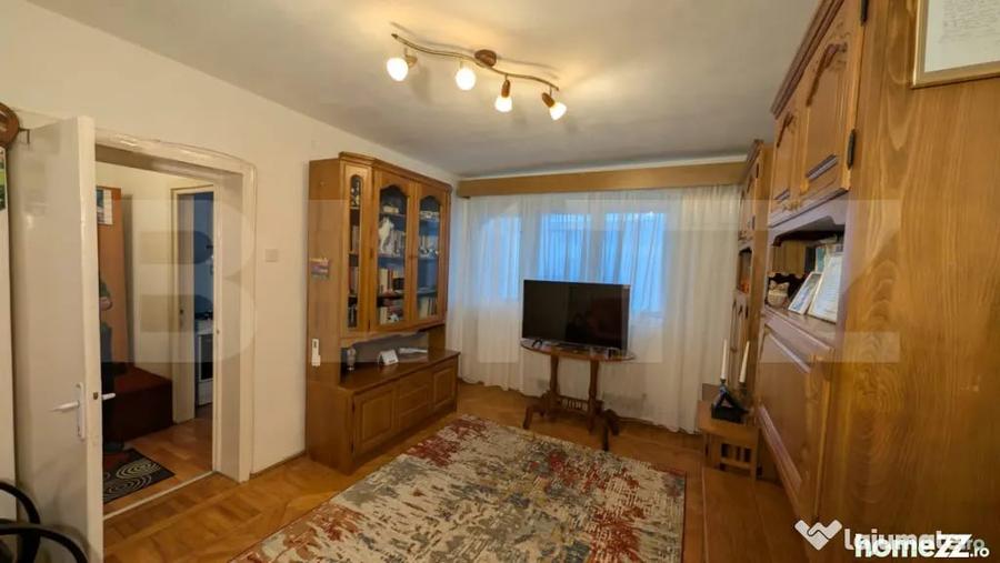 Apartament cu 2 camere semidecomandat în Aleea Trandafirilor