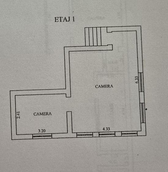 Casă individuală cu 5 camere cu Teren 215 Mp în Central