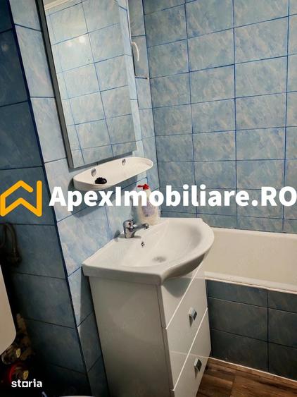 Apartament cu 3 camere decomandat în Peciu Nou