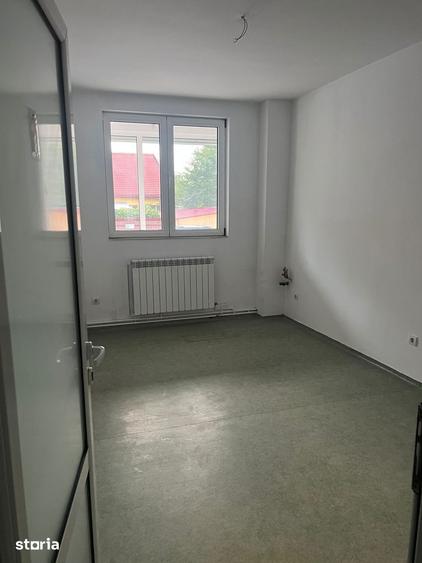 Spațiu comercial, de 115 mp, în Dârste