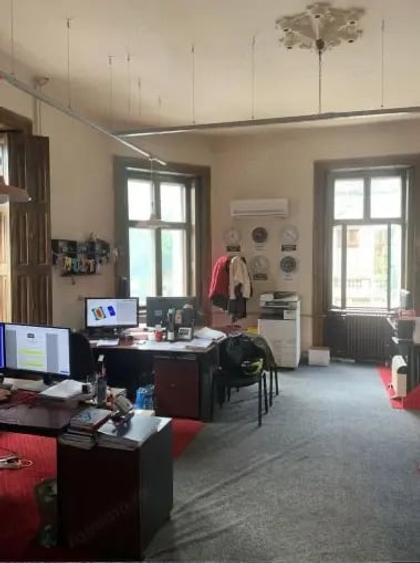 Casă cu 6 camere cu Teren 1000 Mp în Traian