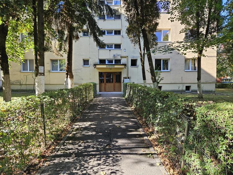 Apartament cu 2 camere decomandat în Apahida