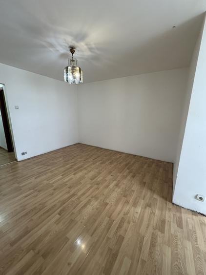 Garsonieră semidecomandată în Costin Georgian