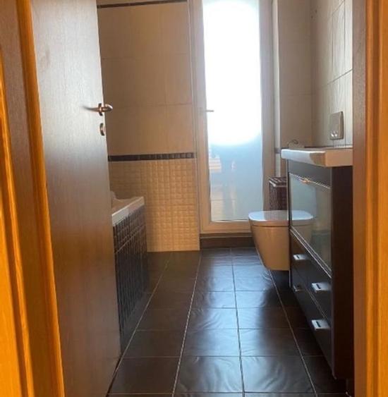 Apartament cu 5 camere decomandat în Herăstrău