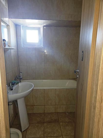 Apartament cu 3 camere decomandat în Apărătorii Patriei