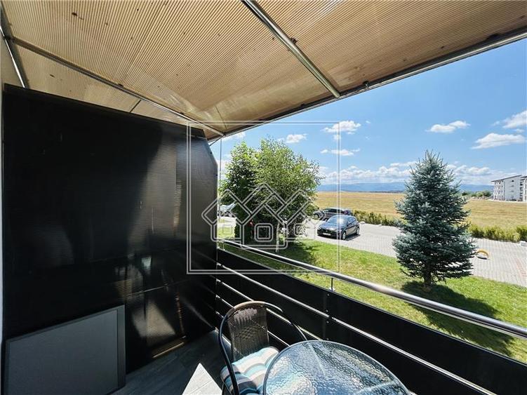 Apartament cu 3 camere decomandat în Exterior Sud