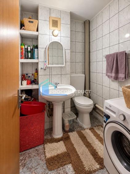 Apartament cu 3 camere decomandat, mobilat în Girocului