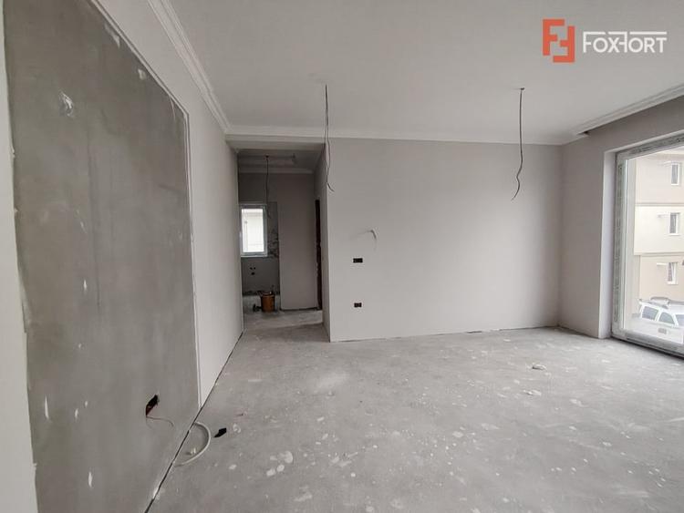 Apartament cu 2 camere decomandat în Giroc