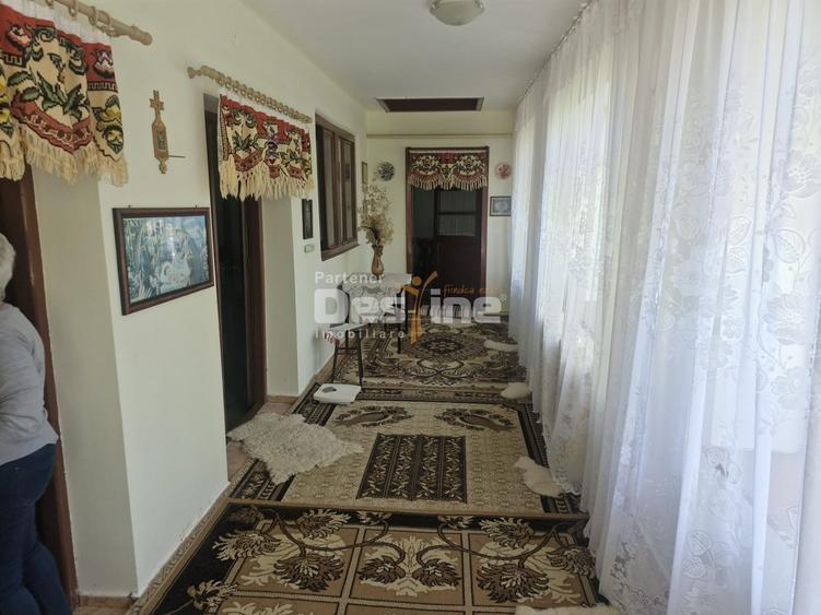 Casă individuală cu 3 camere cu Canalizare în Pianu de Sus