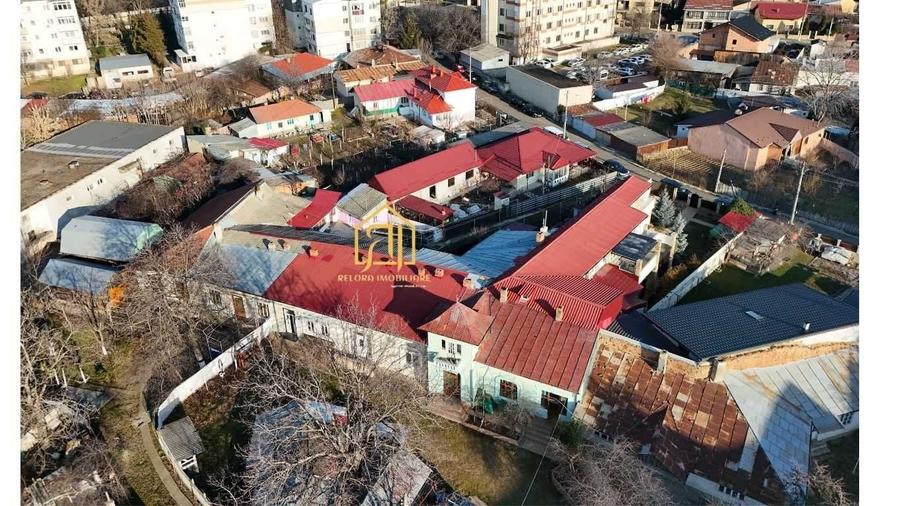 Casă cu 2 camere nedecomandat în Huși