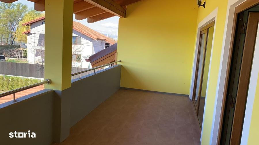 Casă cu 3 camere cu Teren 800 Mp în Șimian