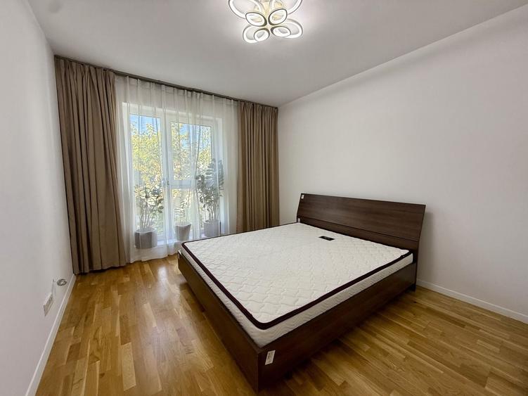 Casă cu 5 camere cu Canalizare în Pipera