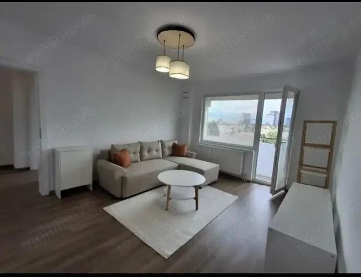 Apartament cu 3 camere semidecomandat, mobilat în Take Ionescu