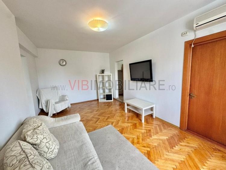 Apartament cu 2 camere decomandat, mobilat în Universitate