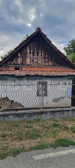 Casă individuală cu 2 camere cu Canalizare în Luncani