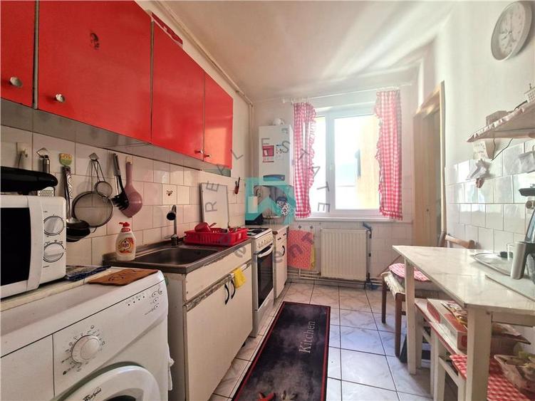 Apartament cu 3 camere circular în Astra