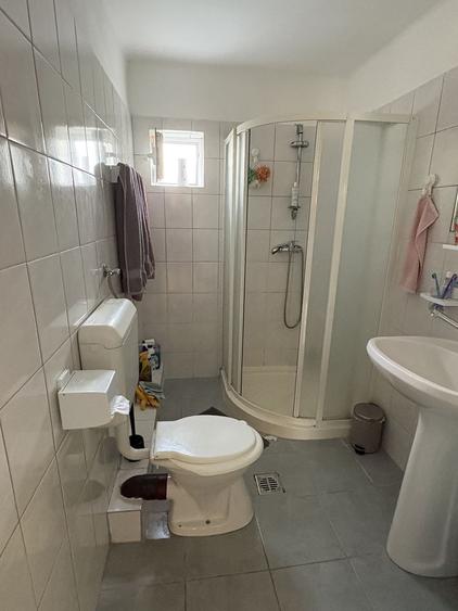 Casă cu 3 camere în Morărești