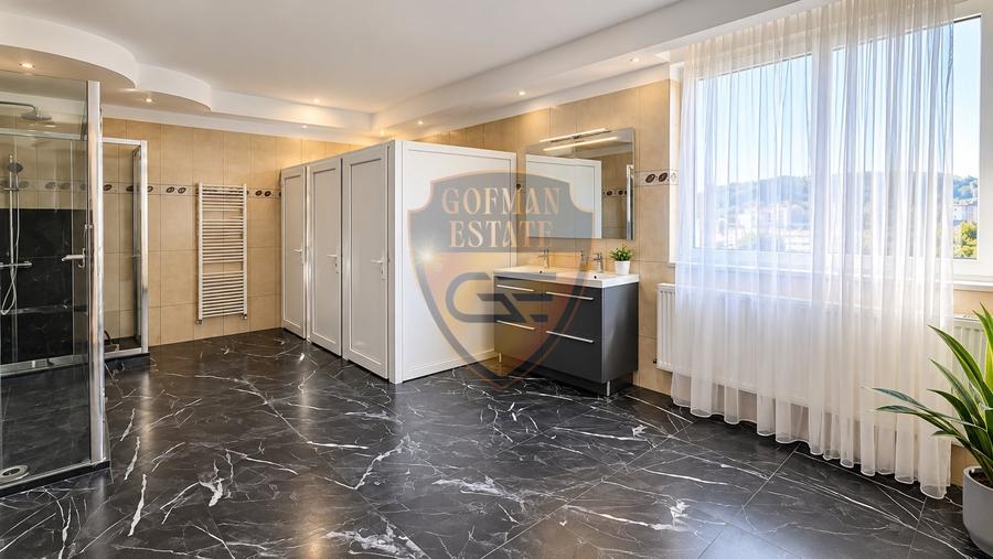 Casă individuală cu 8 camere cu Canalizare în Brătianu