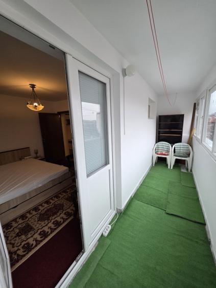 Apartament cu 3 camere semidecomandat, mobilat în Iancului