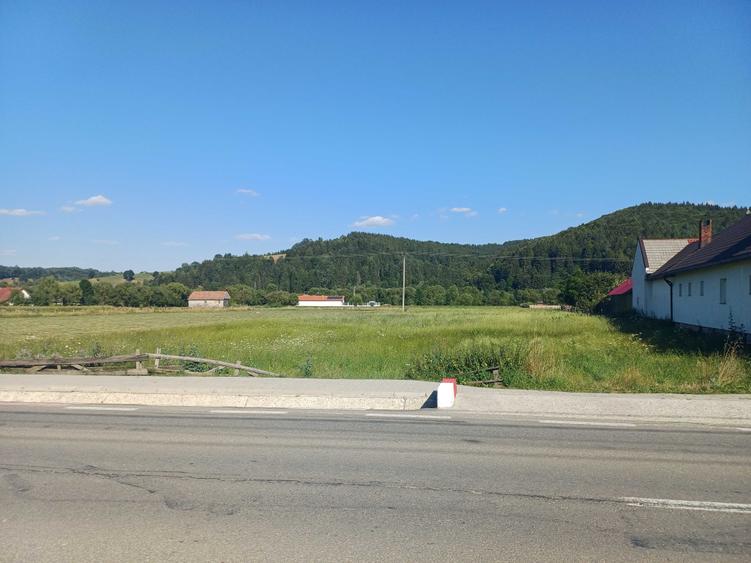 Teren de 3465 mp, în Acriș