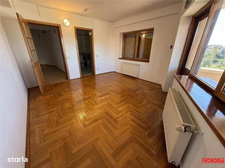 Spațiu comercial, de 600 mp, în Calea Moldovei