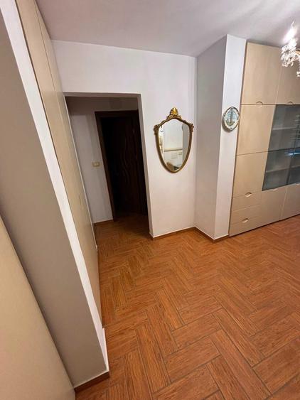 Apartament cu 2 camere decomandat în Craiovița Nouă