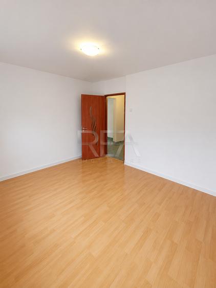 Apartament cu 2 camere decomandat în Barbu Văcărescu