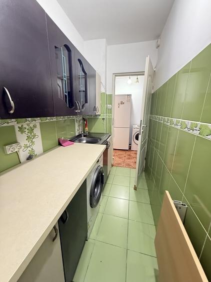 Garsonieră decomandată în Drumul Taberei