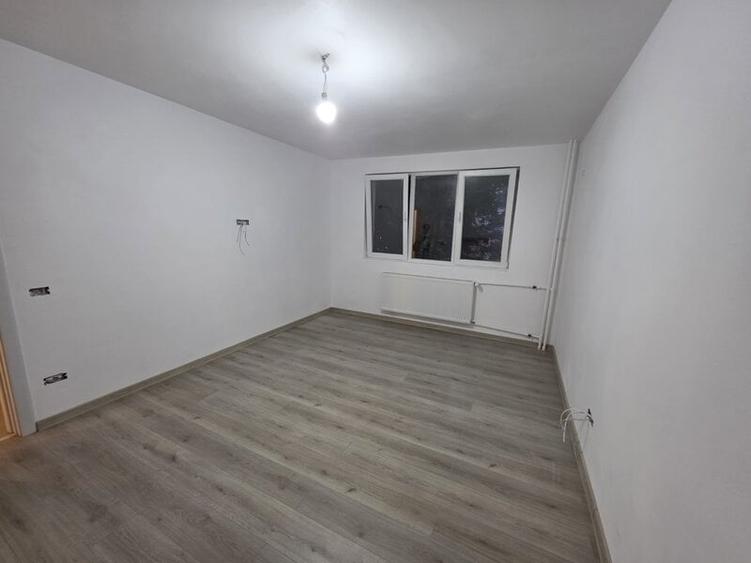 Apartament cu 3 camere decomandat în Nicolae Grigorescu