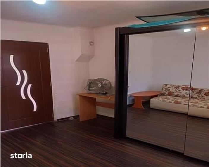 Casă cu 4 camere cu Teren 80 Mp în Șura Mare