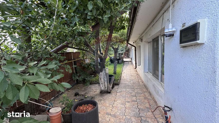 Casă cu 7 camere cu Teren 607 Mp în Central