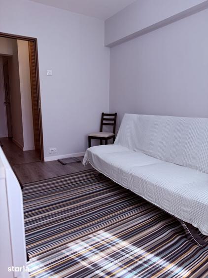 Apartament cu 3 camere decomandat în Drumul Taberei