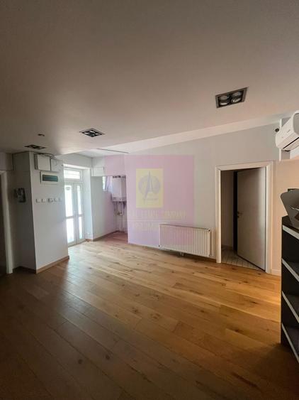 Spațiu comercial, de 78.790000915527 mp, în Unirii