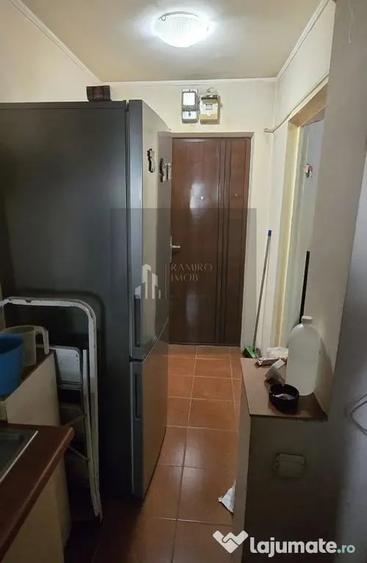 Apartament cu 2 camere semidecomandat în Brâncoveanu
